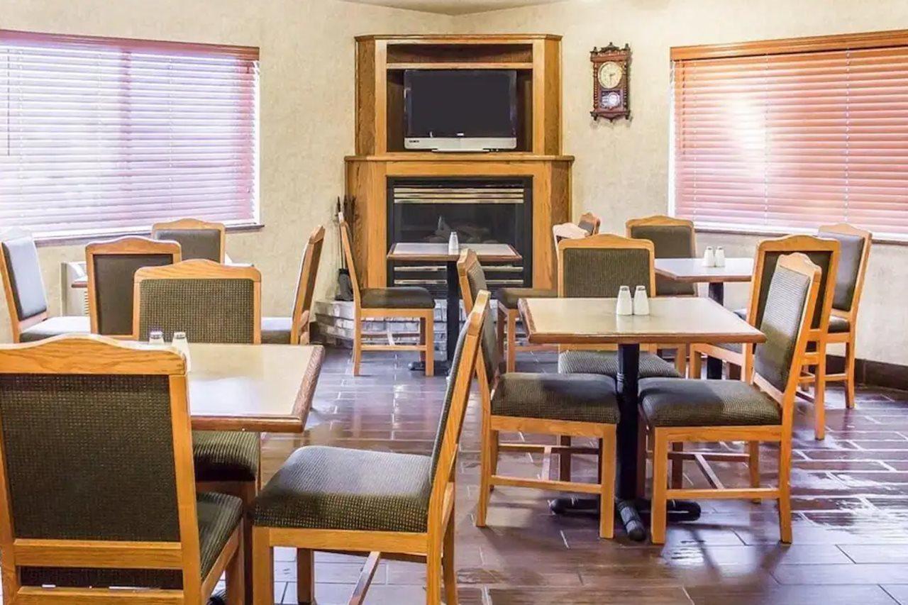 Quality Inn & Suites Sturgeon Bay Extérieur photo