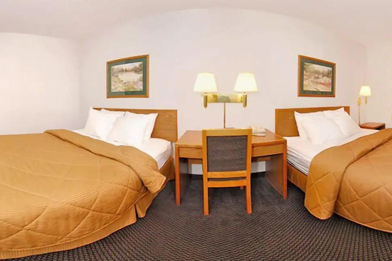 Quality Inn & Suites Sturgeon Bay Extérieur photo