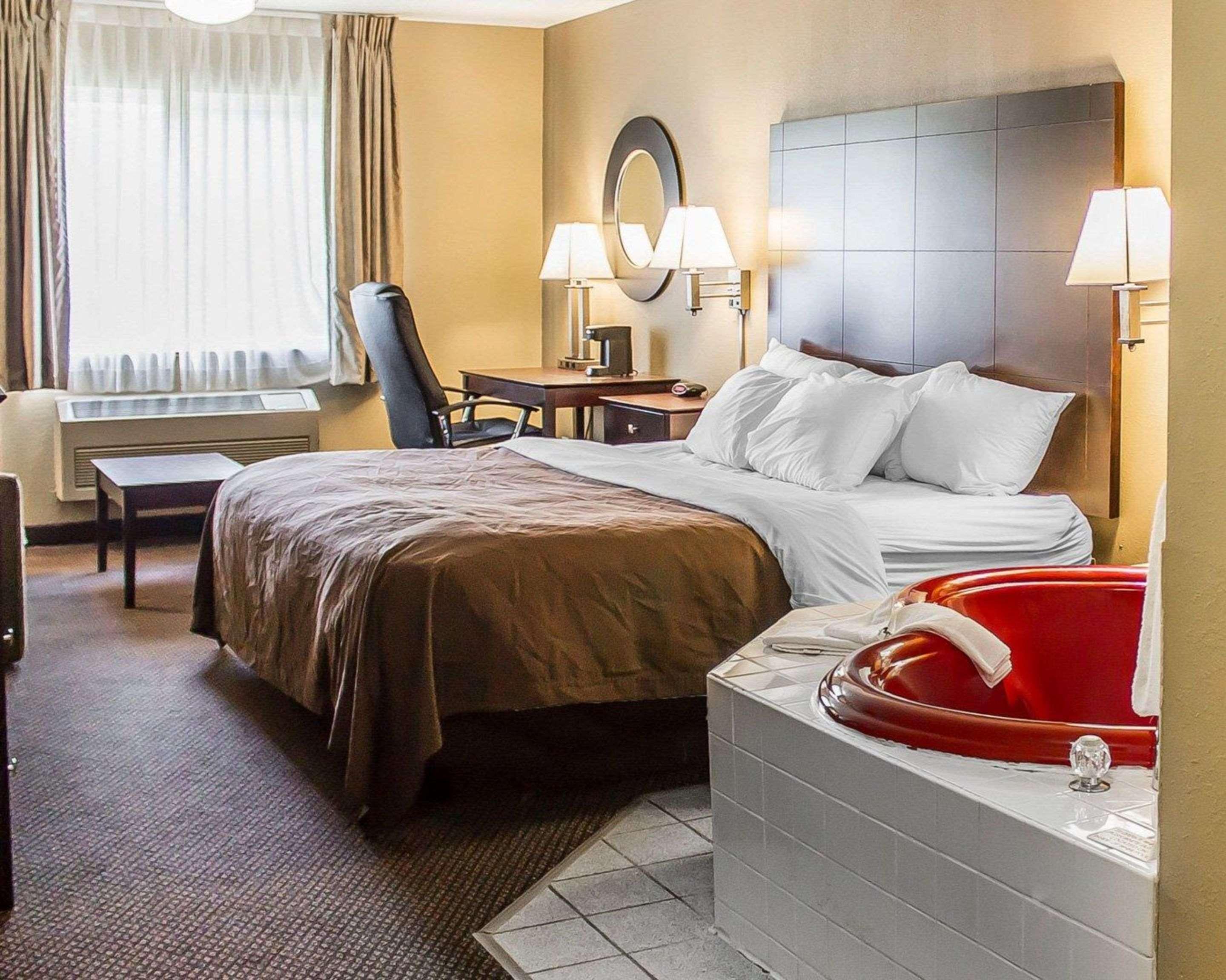 Quality Inn & Suites Sturgeon Bay Extérieur photo